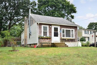 106 Clinton Ave, Warwick, RI 02886