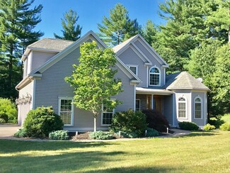 3 Bayberry Ln, Hadley, MA 01035