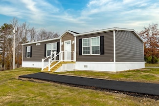 30 Main Rd, Holden, ME 04429