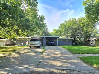 3002 & 3004 W 7th St, Lawrence, KS 66049