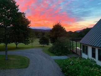 664 E Main St, Richmond, VT 05477