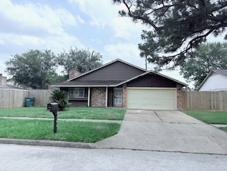 5711 Longforest Dr, Houston, TX 77088