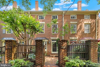 544 N Saint Asaph St, Alexandria, VA 22314