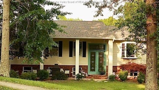 564 Bowles Dodson Rd, Red House, WV 25168