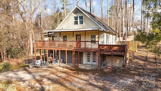 59 Rollins St, Hendersonville, NC 28792