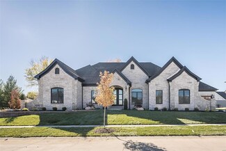 777 Schaeffers Grove Ct, Chesterfield, MO 63005