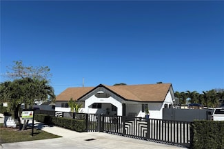 9901 SW 47th St, Miami, FL 33165