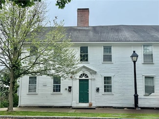 79 Main St Unit 2E, North Kingstown, RI 02852