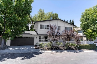 22608 Crespi St, Woodland Hills, CA 91364