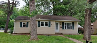 106 N 7th St, Clinton, MO 64735