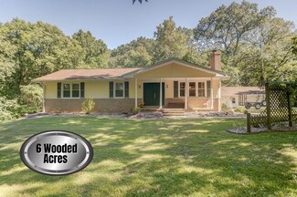 2330 Eulox Dr, Highland, IL 62249