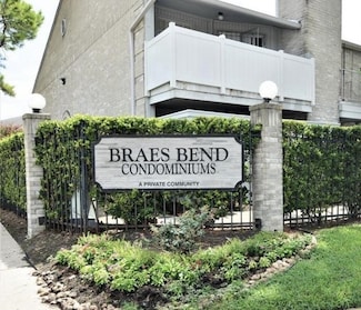 8267 Creekbend Dr Unit 8267, Houston, TX 77071
