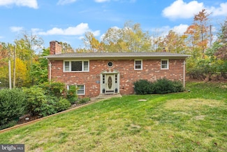 2521 Youngs Dr, Haymarket, VA 20169