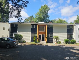 19421 28th Ave NE Unit A, Lake Forest Park, WA 98155