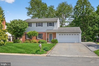 33 Cardinal Dr, Stevens, PA 17578