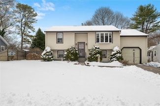 74 Arnolds Neck Dr, Warwick, RI 02886