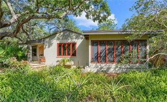 2615 Driftwood Rd S, Saint Petersburg, FL 33705