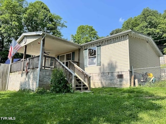 692 Hamner Ave NE, Norton, VA 24273