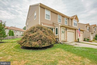 77 Kettlebrook Dr, Mount Laurel, NJ 08054