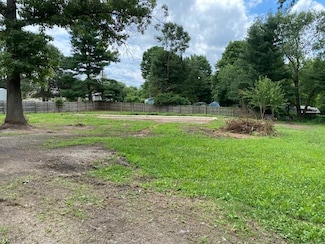 1240 E Hickory Rd, Battle Creek, MI 49017