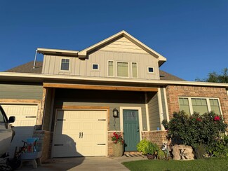 904 E Creek Dr, Woodward, OK 73801