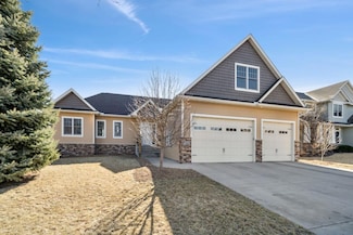 1523 Sparrow Rd, Waconia, MN 55387