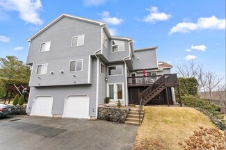 54 Cavendish Cir, Salem, MA 01970
