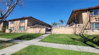 811 Orchid Ct Unit J, Upland, CA 91786