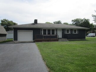 1702 E 46th Ave, Griffith, IN 46319