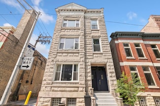 814 N Hermitage Ave, Chicago, IL 60622
