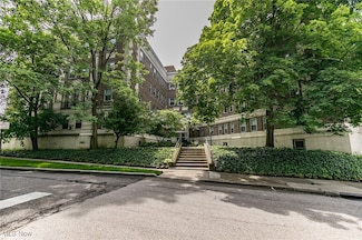 2330 Euclid Heights Blvd Unit 105, Cleveland, OH 44106