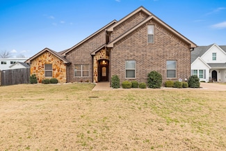 61 N Shore Cir, Waco, TX 76708
