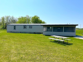31795 630th Ave, Warroad, MN 56763