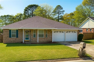 119 Lake Forest Blvd, Daphne, AL 36526