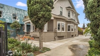 610 E 4th St, Santa Ana, CA 92701
