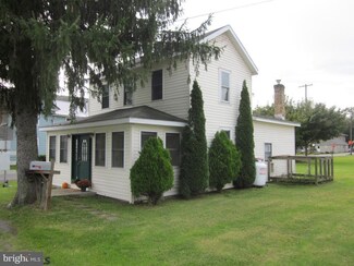108 Wood St, Port Matilda, PA 16870