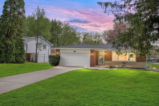 983 Lakewood Dr, Bartlett, IL 60103