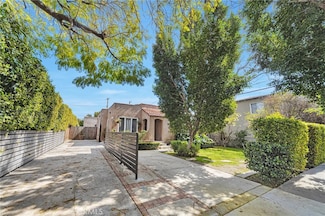 5620 Lemp Ave, Los Angeles, CA 91601