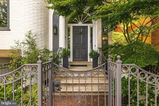 1914 35th St NW, Washington, DC 20007