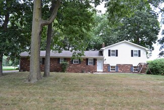 6305 Wea Woodland Dr, Lafayette, IN 47909