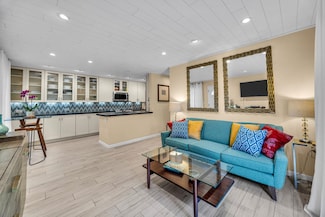 160 Keonekai Rd Unit 8-103, Kihei, HI 96753