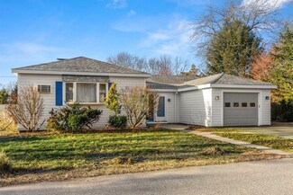 30 Crescent Rd, South Hamilton, MA 01982