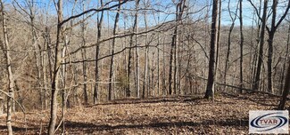 000 Poplar Dr, Holladay, TN 38341