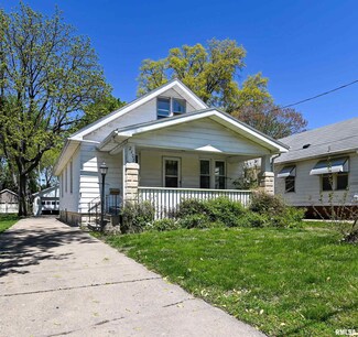 2103 W Clarke Ave, West Peoria, IL 61604
