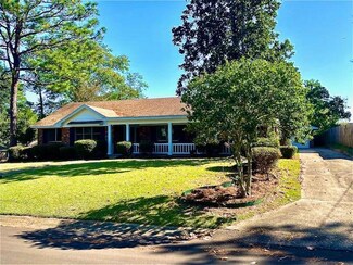 104 Jeff Davis Cir, Hattiesburg, MS 39402