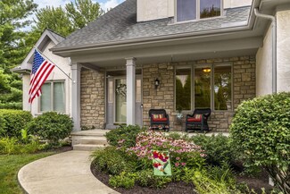 560 Pinegrove Place, Columbus, OH 43230