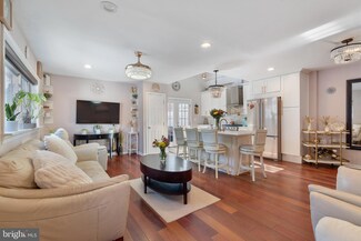 9011 Cloverly Rd, Philadelphia, PA 19136