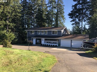 811 Ranch Rd, Reedsport, OR 97467