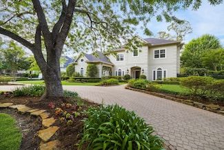 9 Powderhorn St, Houston, TX 77024