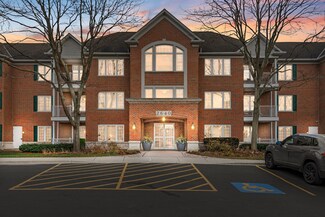 2640 Summit Dr Unit 301, Glenview, IL 60025